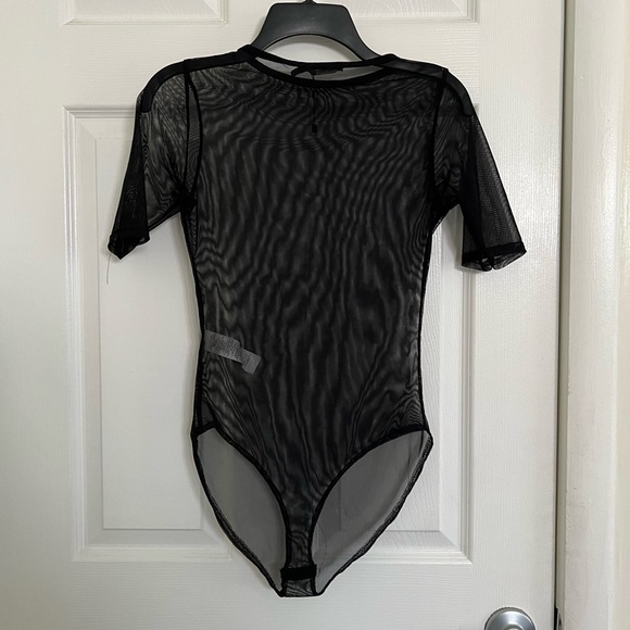 Boohoo Shear Bodysuit Shirt - Picture 3 of 5